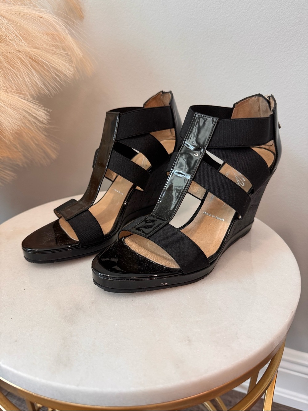 Donald J. Pliner Black Patent & Elastic Strappy Wedge Sandals Sz 7.5